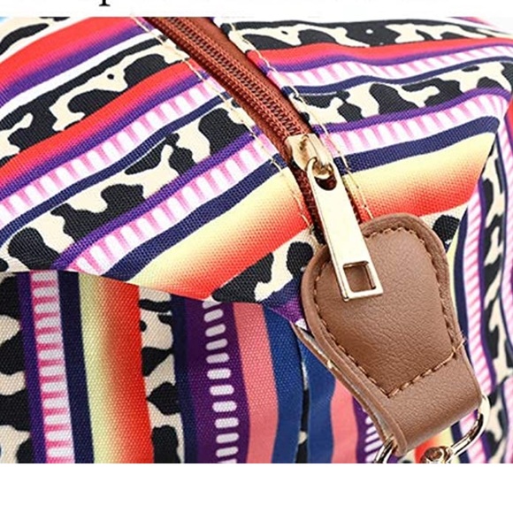 New Leopard And Aztec Print Weekender/Duffle Bag With Shoulder Strap - Picture 6 of 10